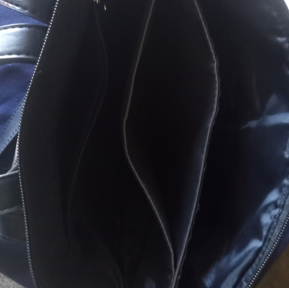 TAHARI Backpack - Picture 2 of 5